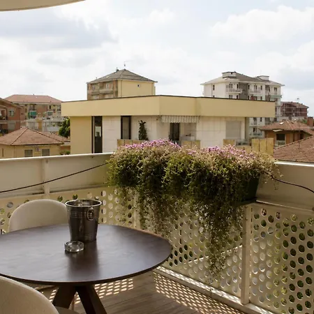 Gm House - Luminoso Con Grande Terrazza Vicino Torino 公寓